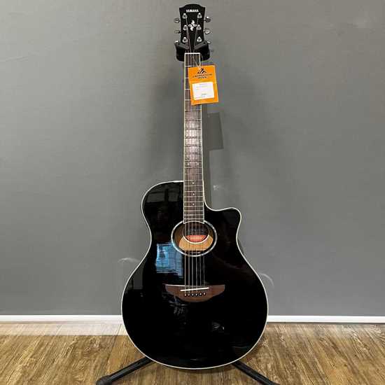 Bild på Yamaha APX600 Black (Begagnad)