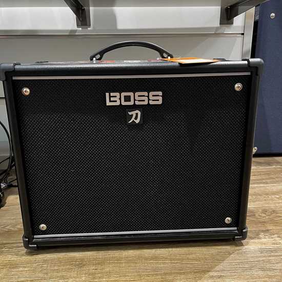 Bild på Boss Katana 50 (Begagnad)