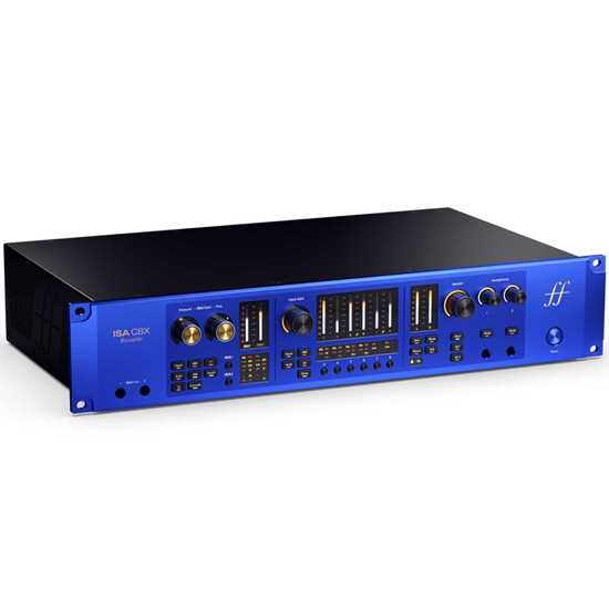Ljudkortet Focusrite ISA C8X snett framifrån